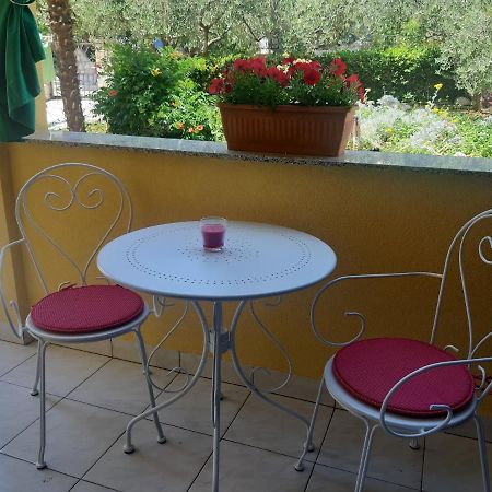 Soba Ana Hotel Cres Bagian luar foto