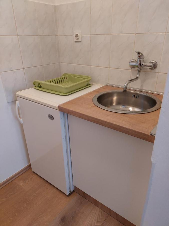 Soba Ana Hotel Cres Bagian luar foto