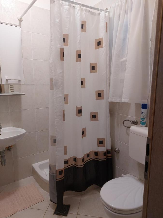 Soba Ana Hotel Cres Bagian luar foto